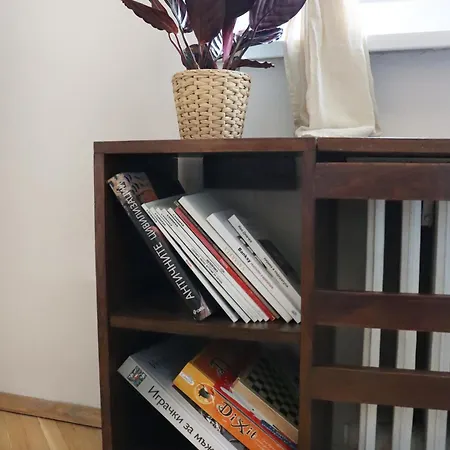 Spacious And Vintage - Modern *