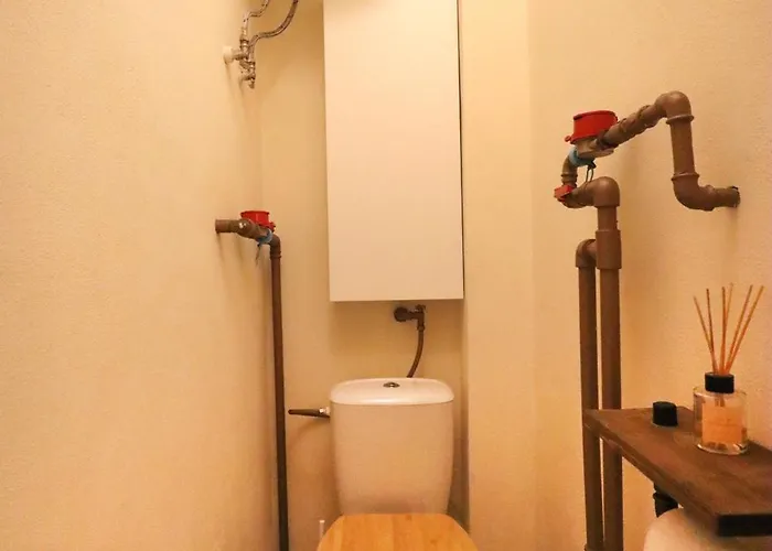 Spacious And Vintage - Modern