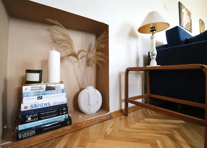 Spacious And Vintage - Modern