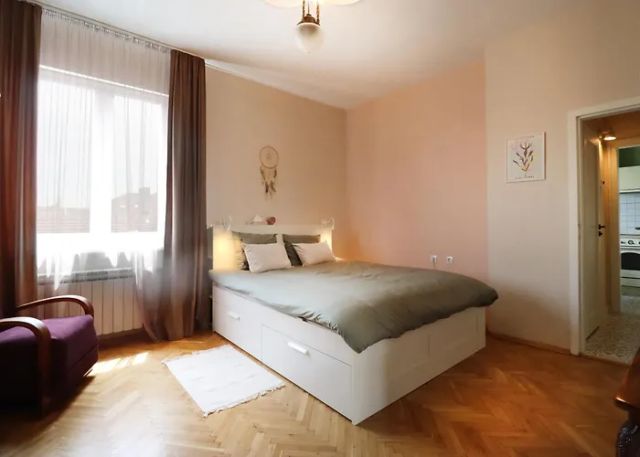 Apartamento Spacious And Vintage - Modern