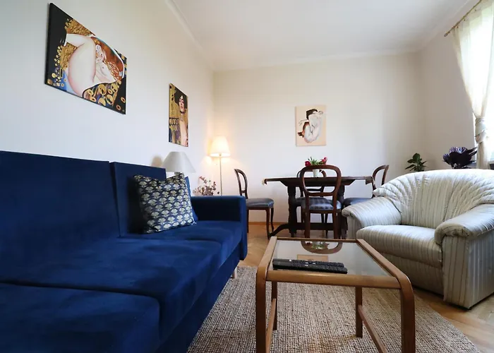 Апартамент Spacious And Vintage - Modern