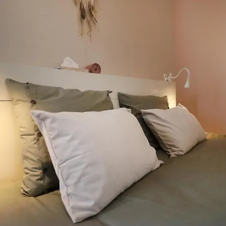 Spacious And Vintage - Modern Sofya