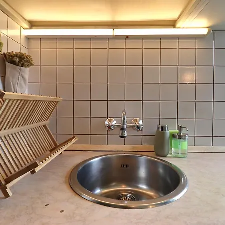 Spacious And Vintage - Modern Daire